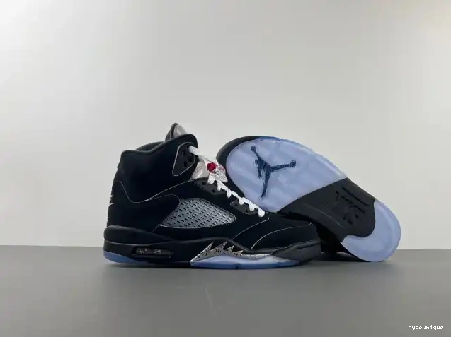 HYPE HF3975-001 Reimagined Black Air Metallic Jordan 5 0617